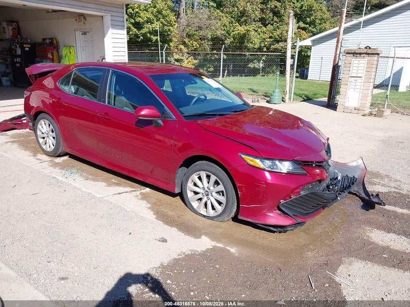2018 TOYOTA CAMRY LE | 4T1B11HK5JU620317 | UPCARS