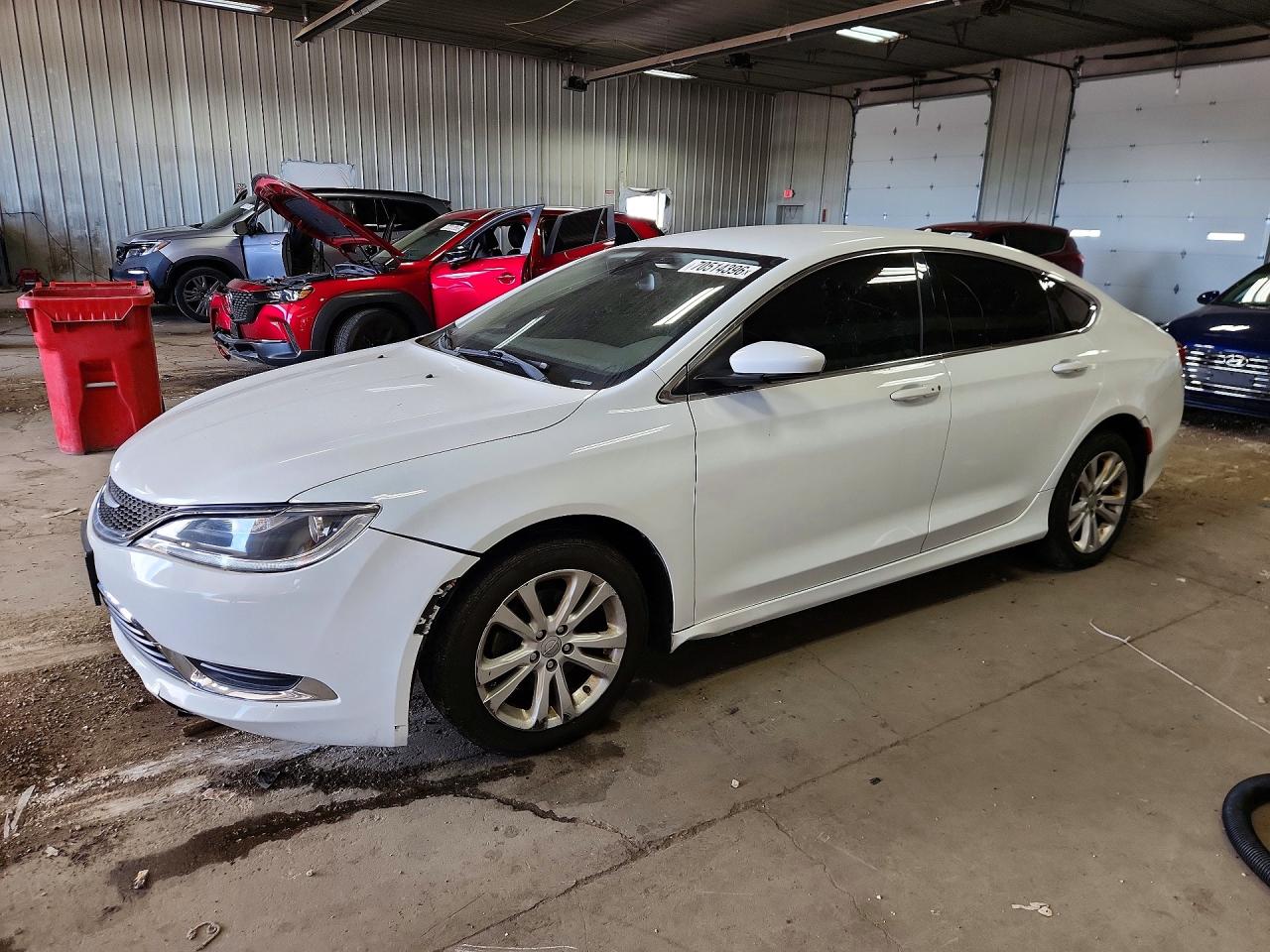 2015 CHRYSLER 200 LIMITED | 1C3CCCAB6FN711031 | UPCARS