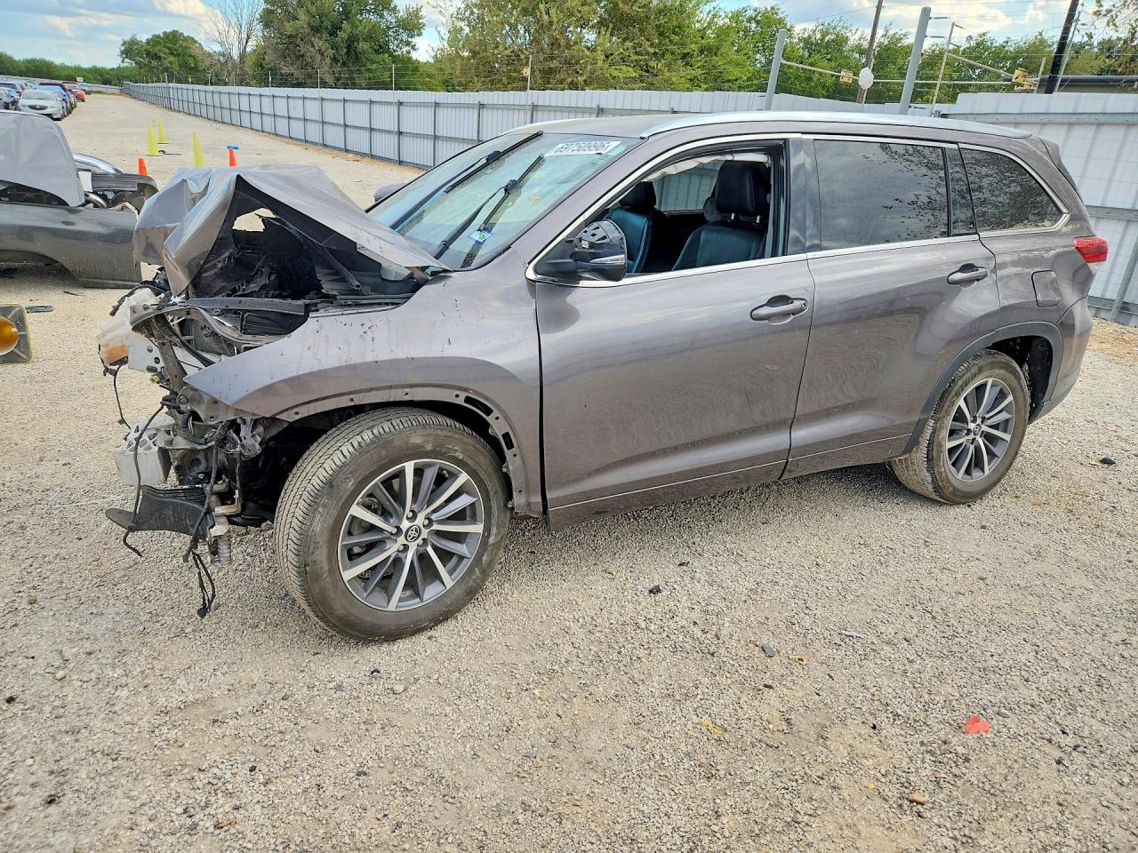 2018 TOYOTA HIGHLANDER XLE | 5TDKZRFHXJS547615 | UPCARS