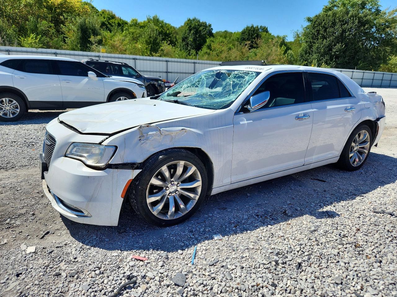2020 CHRYSLER 300 LIMITED | 2C3CCAEG6LH131499 | UPCARS