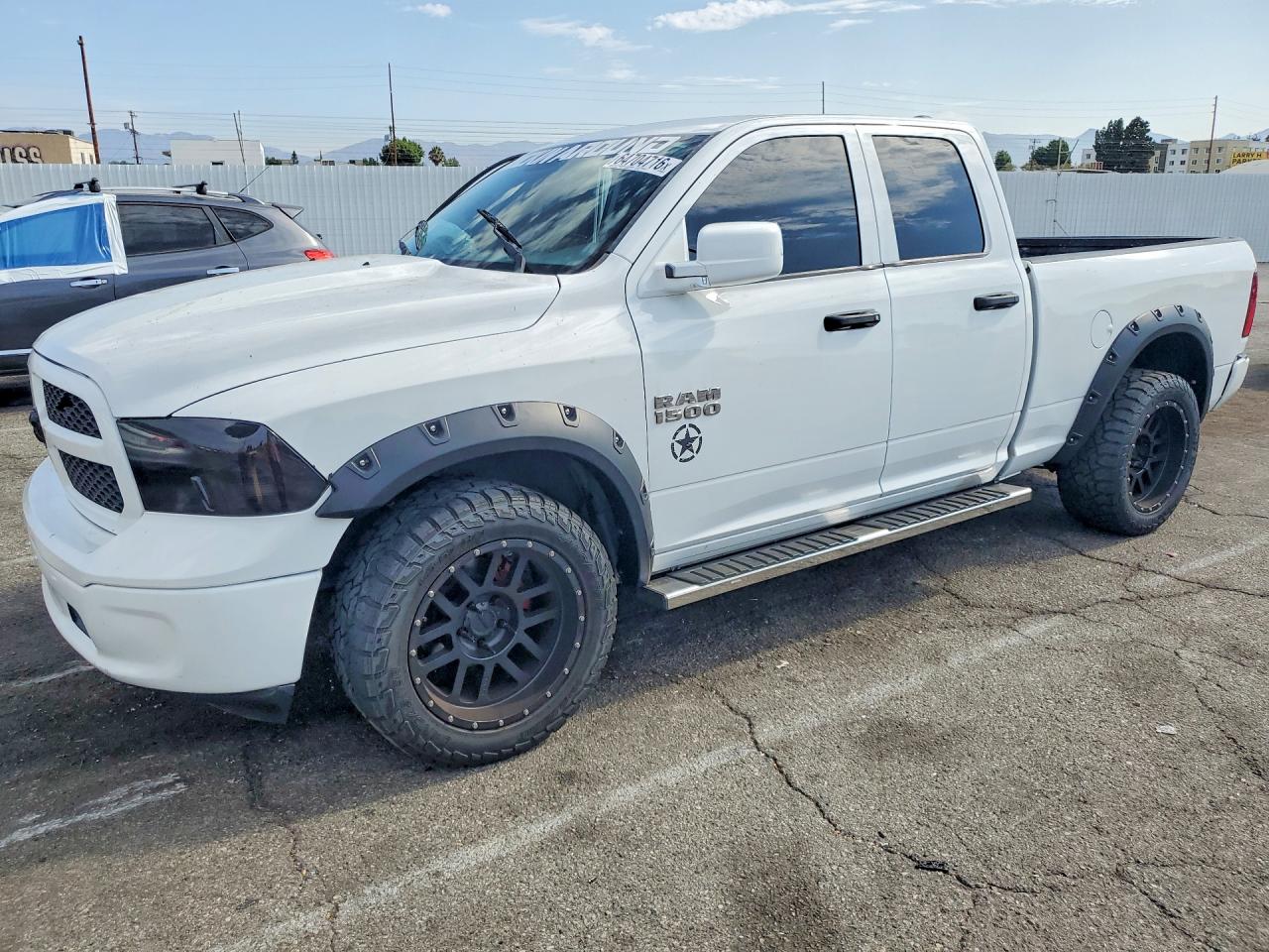 2017 RAM 1500 ST | 1C6RR6FG7HS513581 | UPCARS