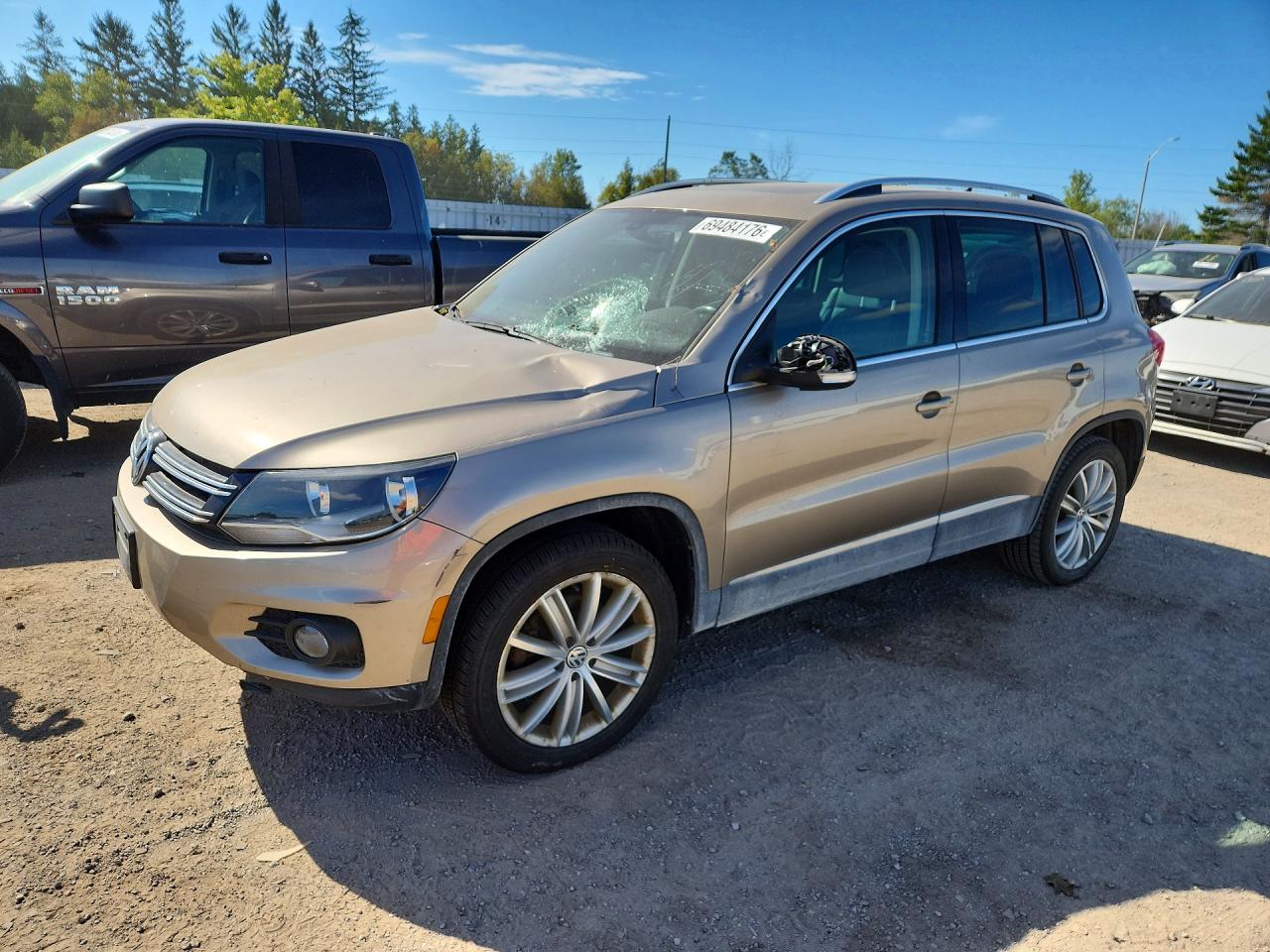 2015 VOLKSWAGEN TIGUAN | WVGJV7AXXFW000860 | UPCARS