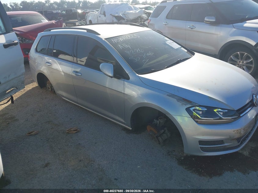 2017 VOLKSWAGEN GOLF SPORTWAGEN | 3VWC17AU5HM527008 | UPCARS