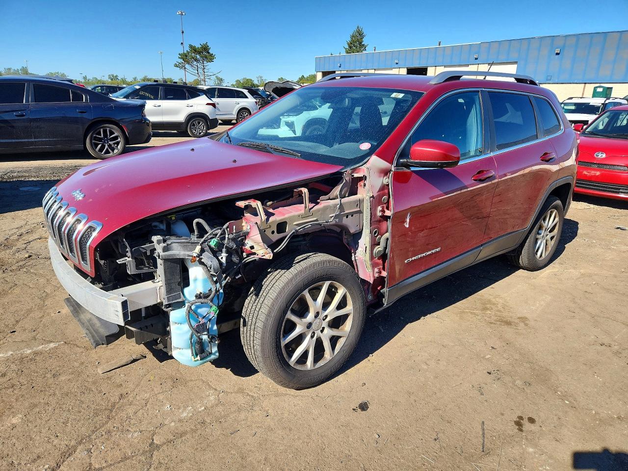 2015 JEEP CHEROKEE LATITUDE | 1C4PJLCB3FW694330 | UPCARS
