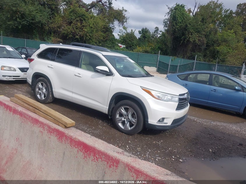 2015 TOYOTA HIGHLANDER LIMITED PLATINUM V6 | 5TDDKRFH8FS110832 | UPCARS