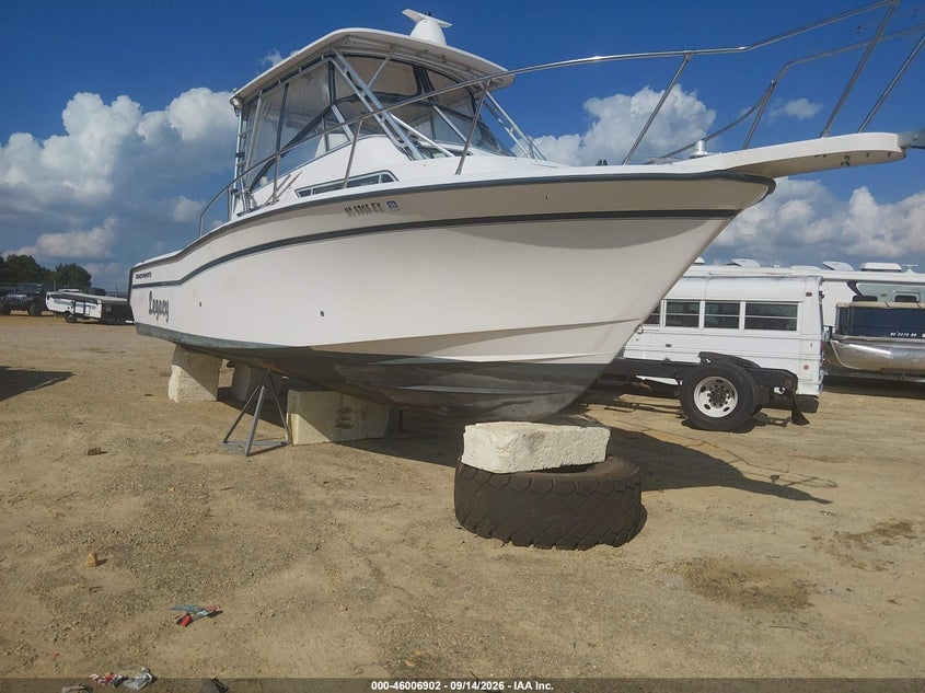 1998 GRADY WHITE LEGACY--BOAT AND MOTOR/NO TRAILER | NTLEA596E898 | UPCARS