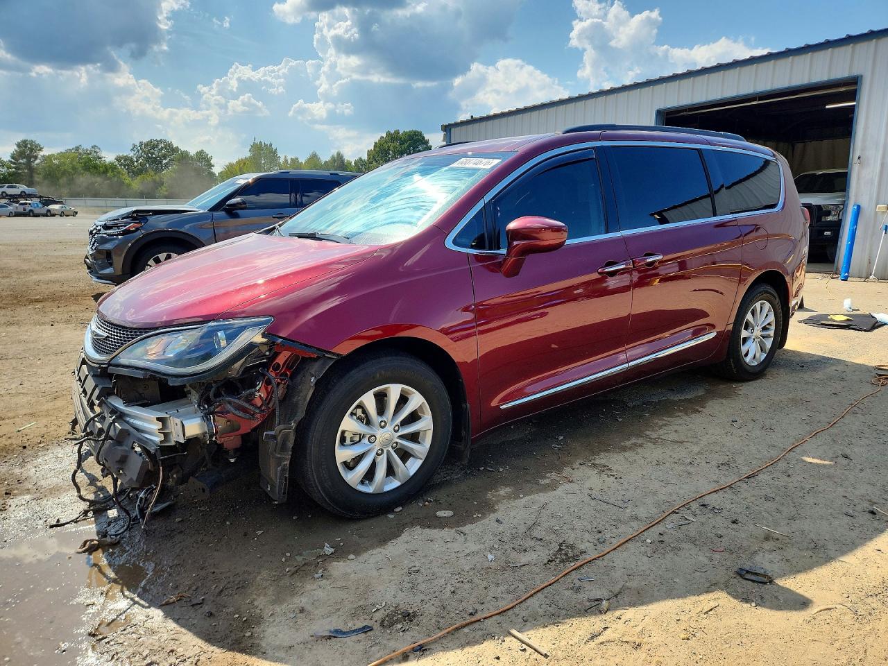 2017 CHRYSLER PACIFICA TOURING L | 2C4RC1BG4HR552231 | UPCARS