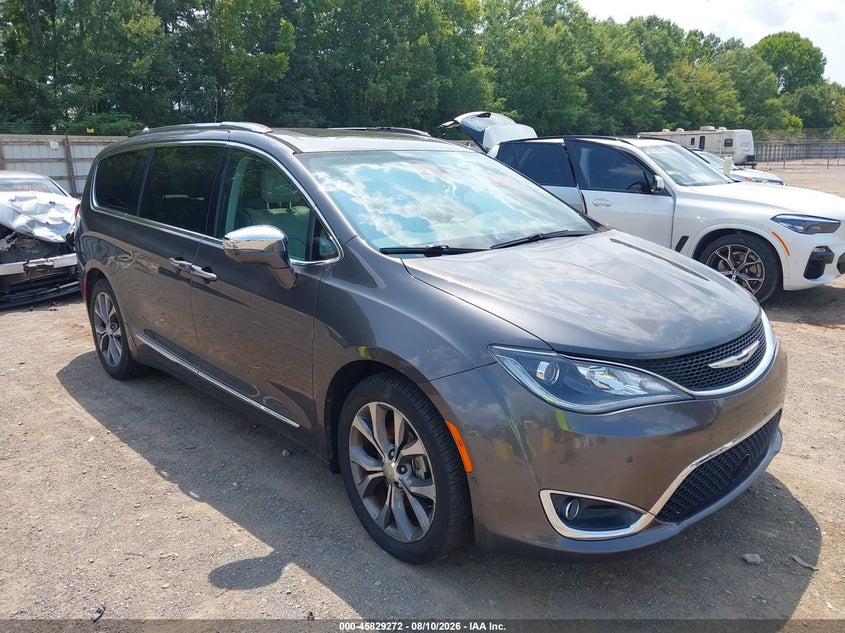 2017 CHRYSLER PACIFICA LIMITED | 2C4RC1GG7HR647889 | UPCARS