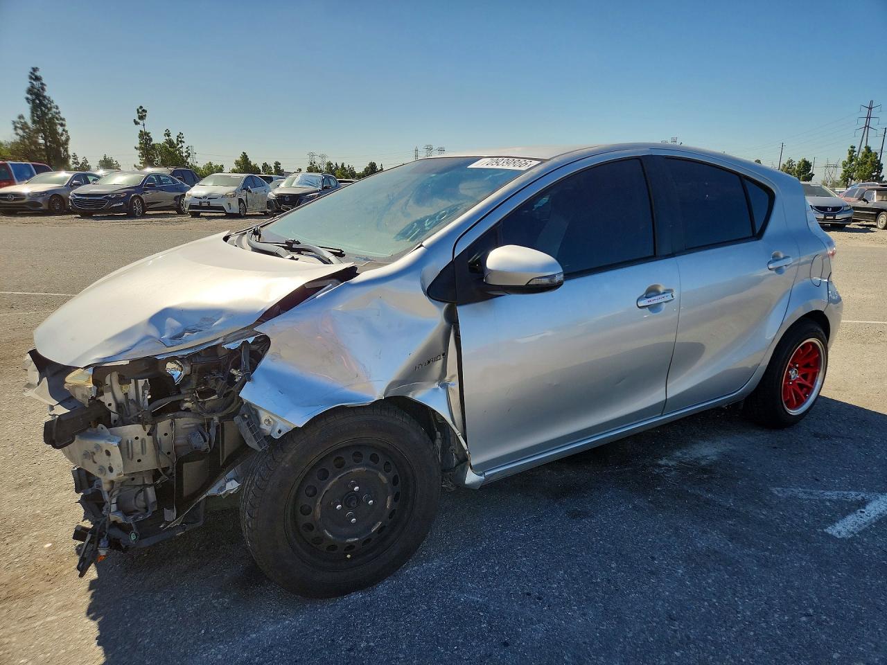 2014 TOYOTA PRIUS TWO | JTDKDTB36E1561388 | UPCARS