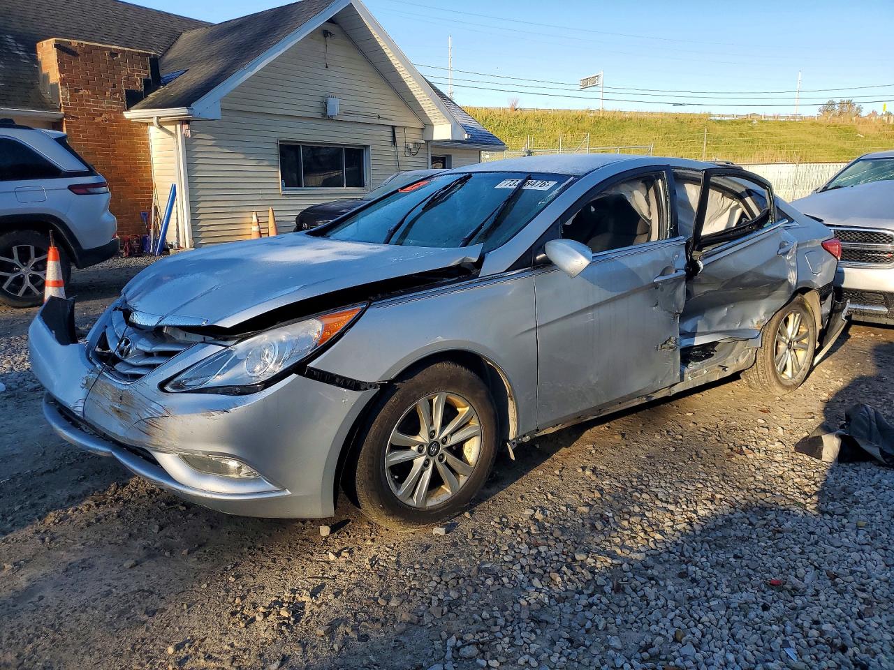 2013 HYUNDAI SONATA GLS | 5NPEB4AC2DH740318 | UPCARS