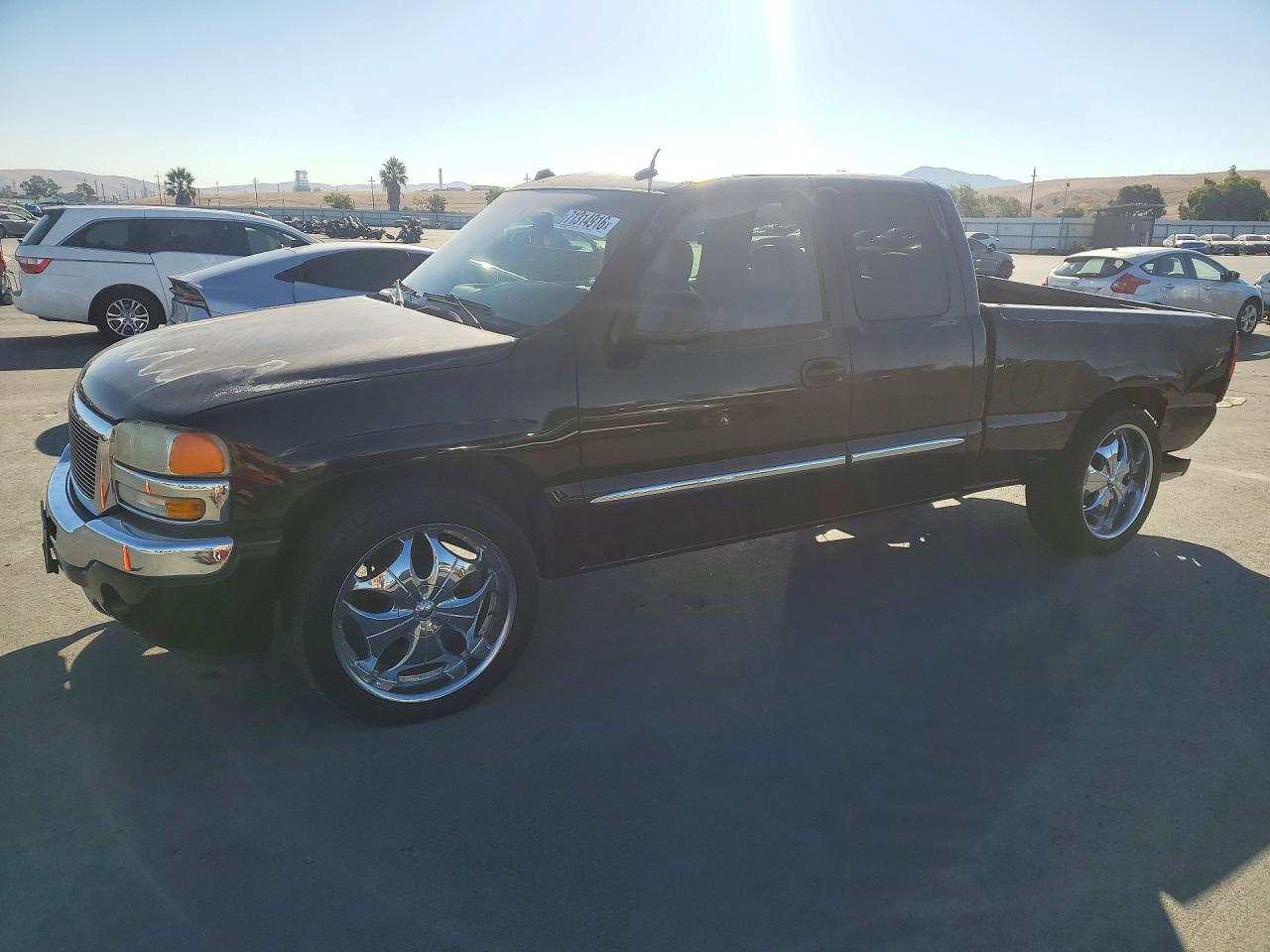 2005 GMC SIERRA C1500 | 2GTEC19N851297743 | UPCARS