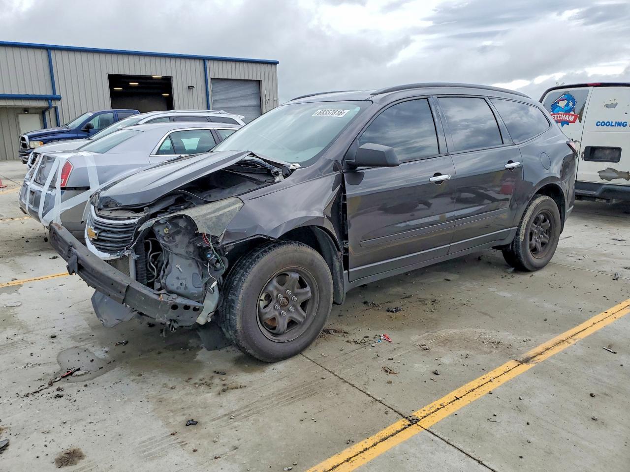 2017 CHEVROLET TRAVERSE LS | 1GNKRFKDXHJ264373 | UPCARS