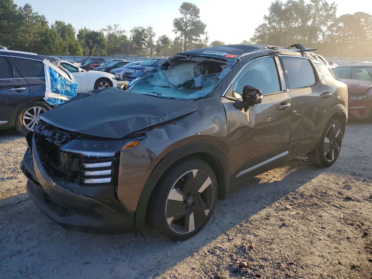 2025 NISSAN KICK SR | 3N8AP6DA9SL401787 | UPCARS