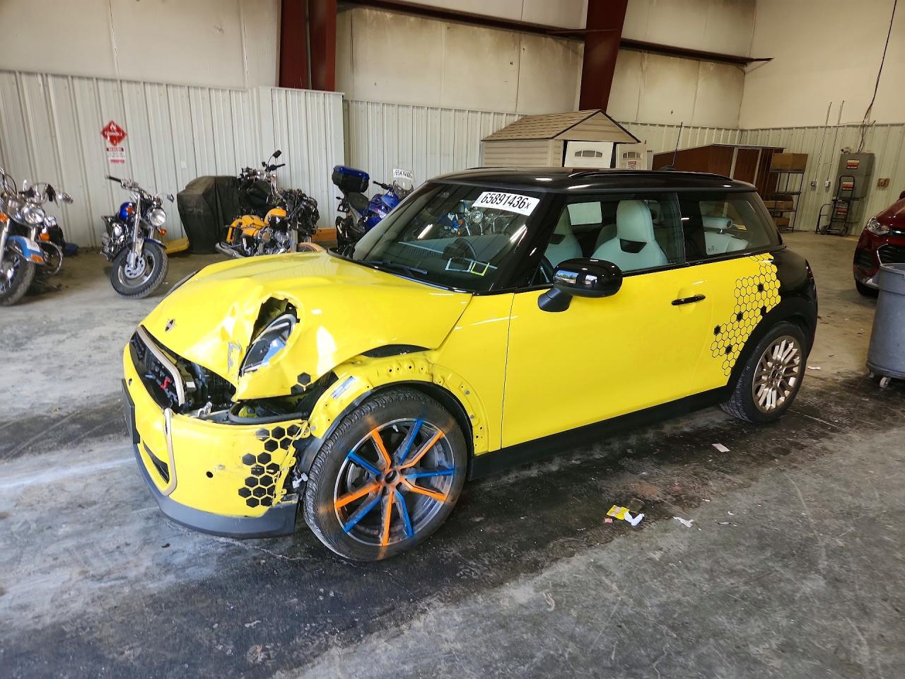 2025 MINI COOPER S | WMW23GD02S2W16290 | UPCARS