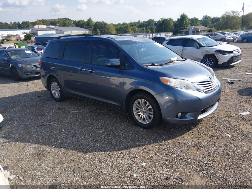 2016 TOYOTA SIENNA XLE PREMIUM 8 PASSENGER | 5TDYK3DC6GS707064 | UPCARS