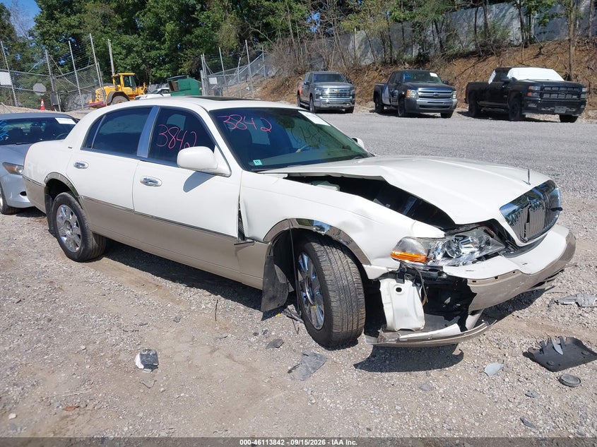 2004 LINCOLN TOWN CAR ULTIMATE | 1LNHM83W84Y686927 | UPCARS