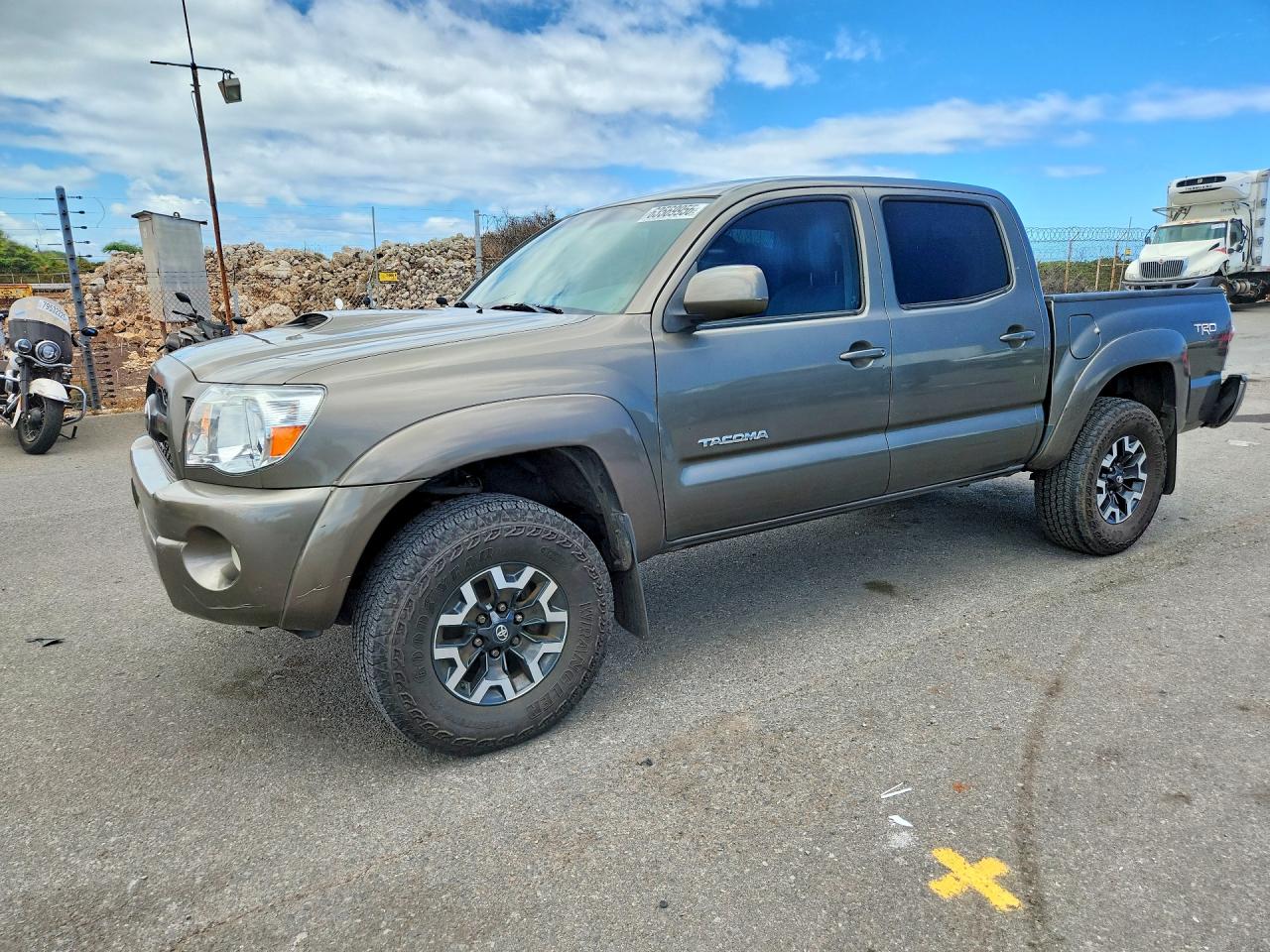 2011 TOYOTA TACOMA DOUBLE CAB PRERUNNER | 3TMJU4GNXBM110345 | UPCARS