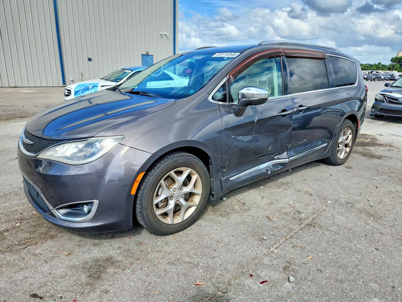 2017 CHRYSLER PACIFICA LIMITED | 2C4RC1GG7HR531365 | UPCARS