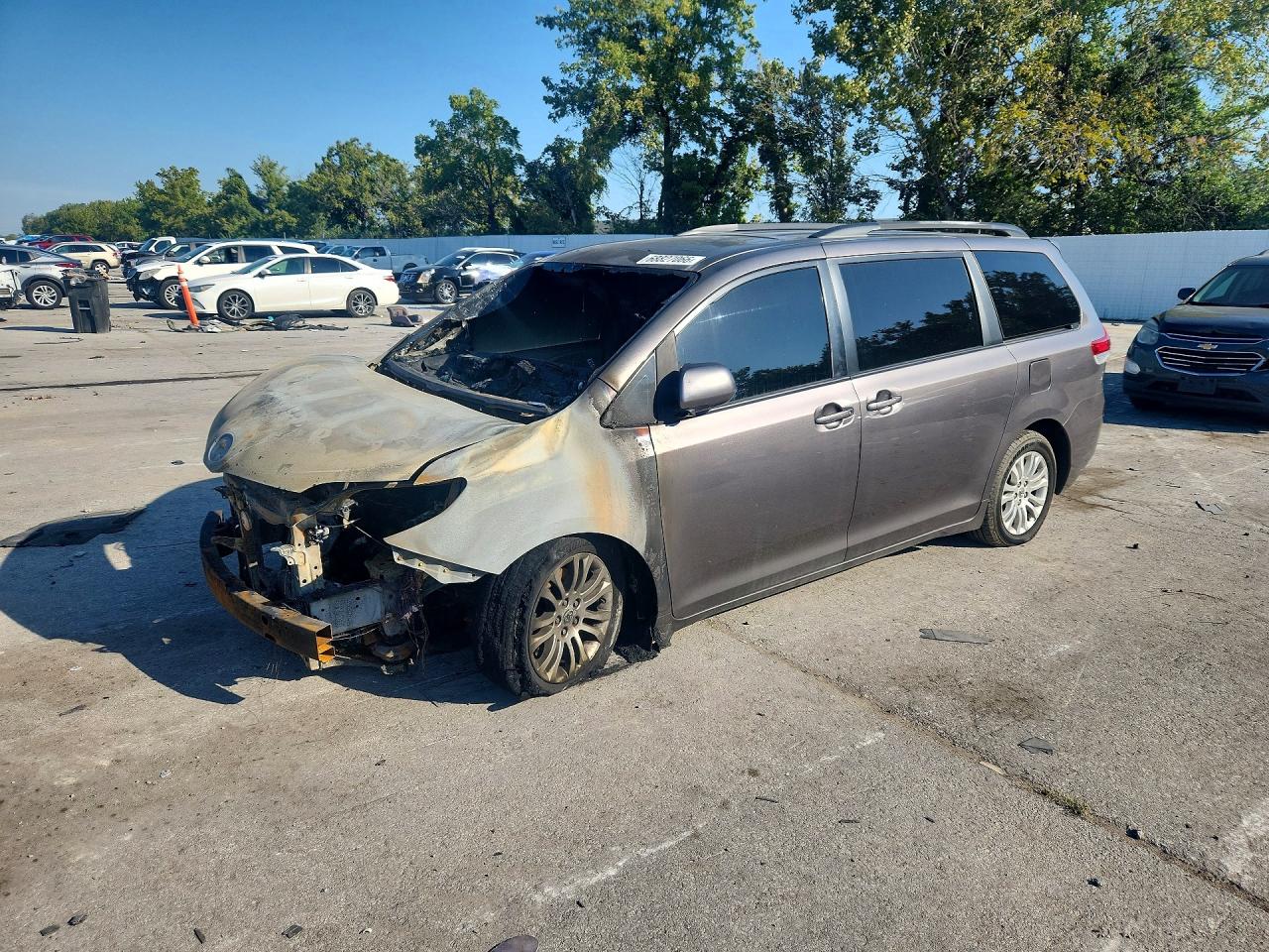 2012 TOYOTA SIENNA XLE 8-PASSENGER | 5TDYK3DC4CS183553 | UPCARS