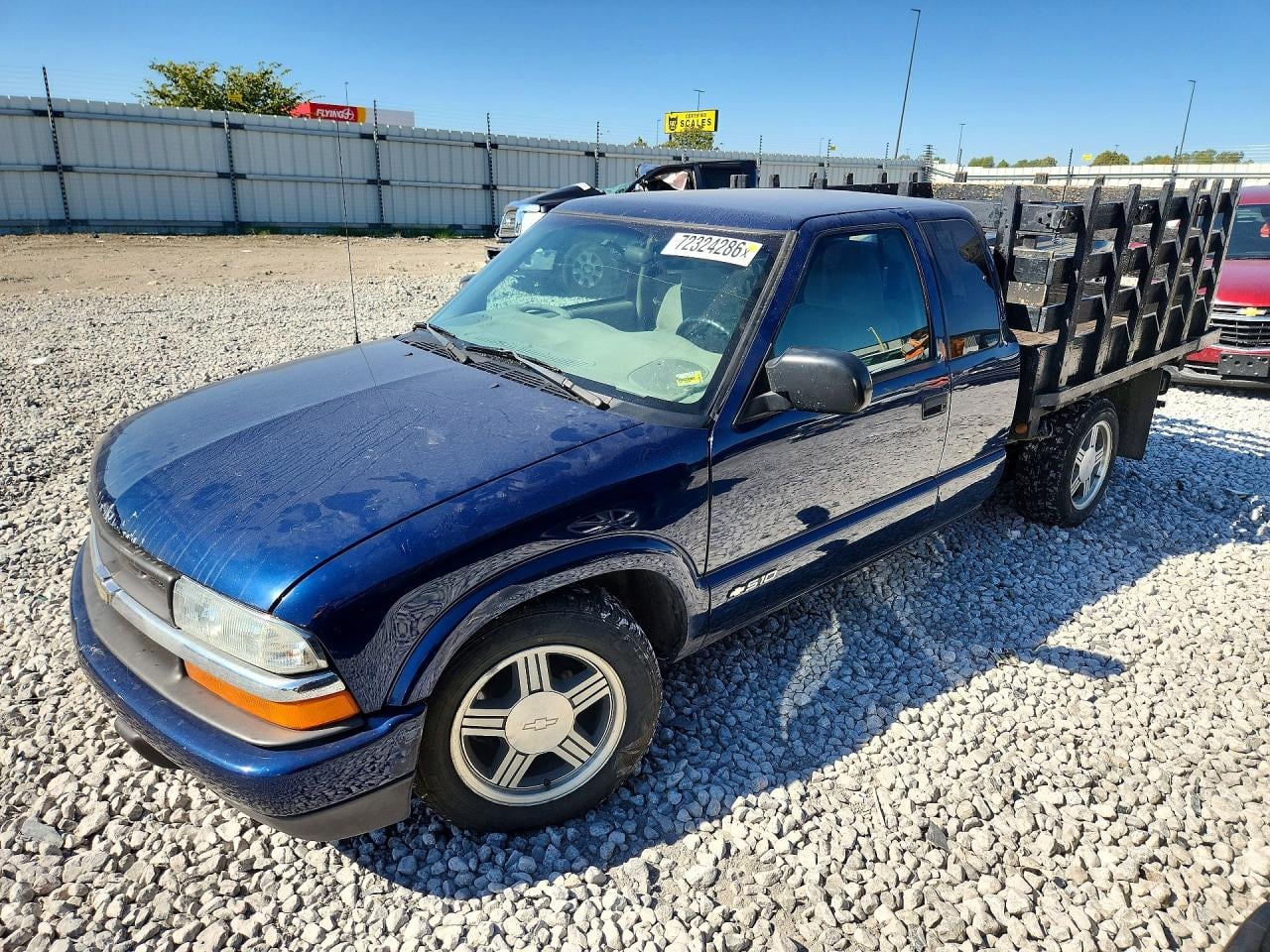 2002 CHEVROLET S10 | 1GCCS19WX28258681 | UPCARS