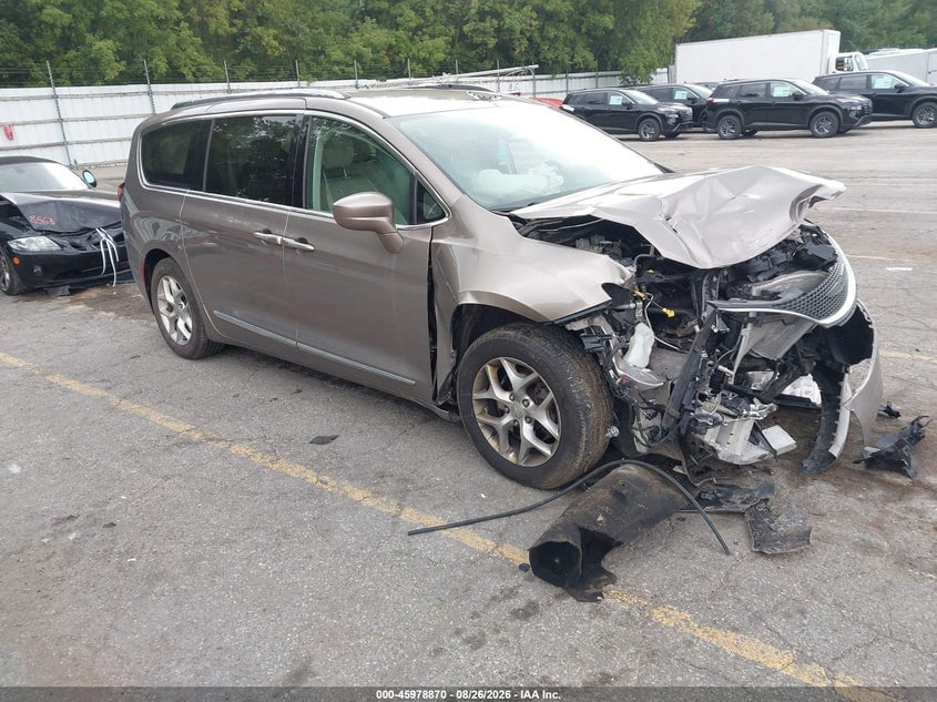 2018 CHRYSLER PACIFICA TOURING L PLUS | 2C4RC1EGXJR321738 | UPCARS