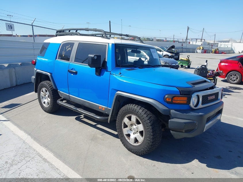 2007 TOYOTA FJ CRUISER | JTEBU11F470059094 | UPCARS
