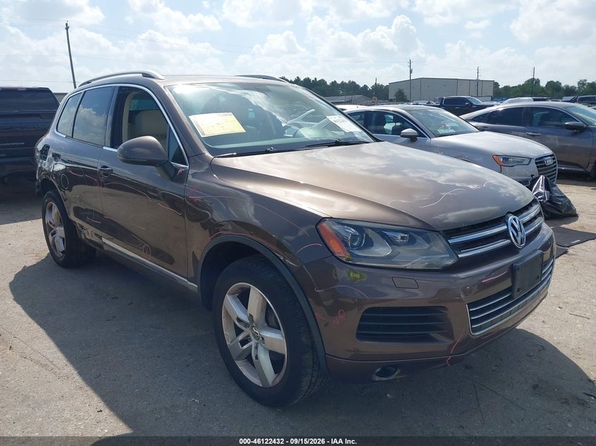 2013 VOLKSWAGEN TOUAREG TDI LUX | WVGEP9BP9DD003358 | UPCARS