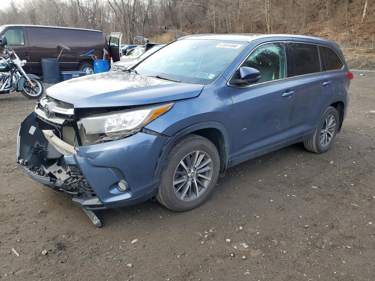 2019 TOYOTA HIGHLANDER XLE | 5TDJZRFH9KS739265 | UPCARS