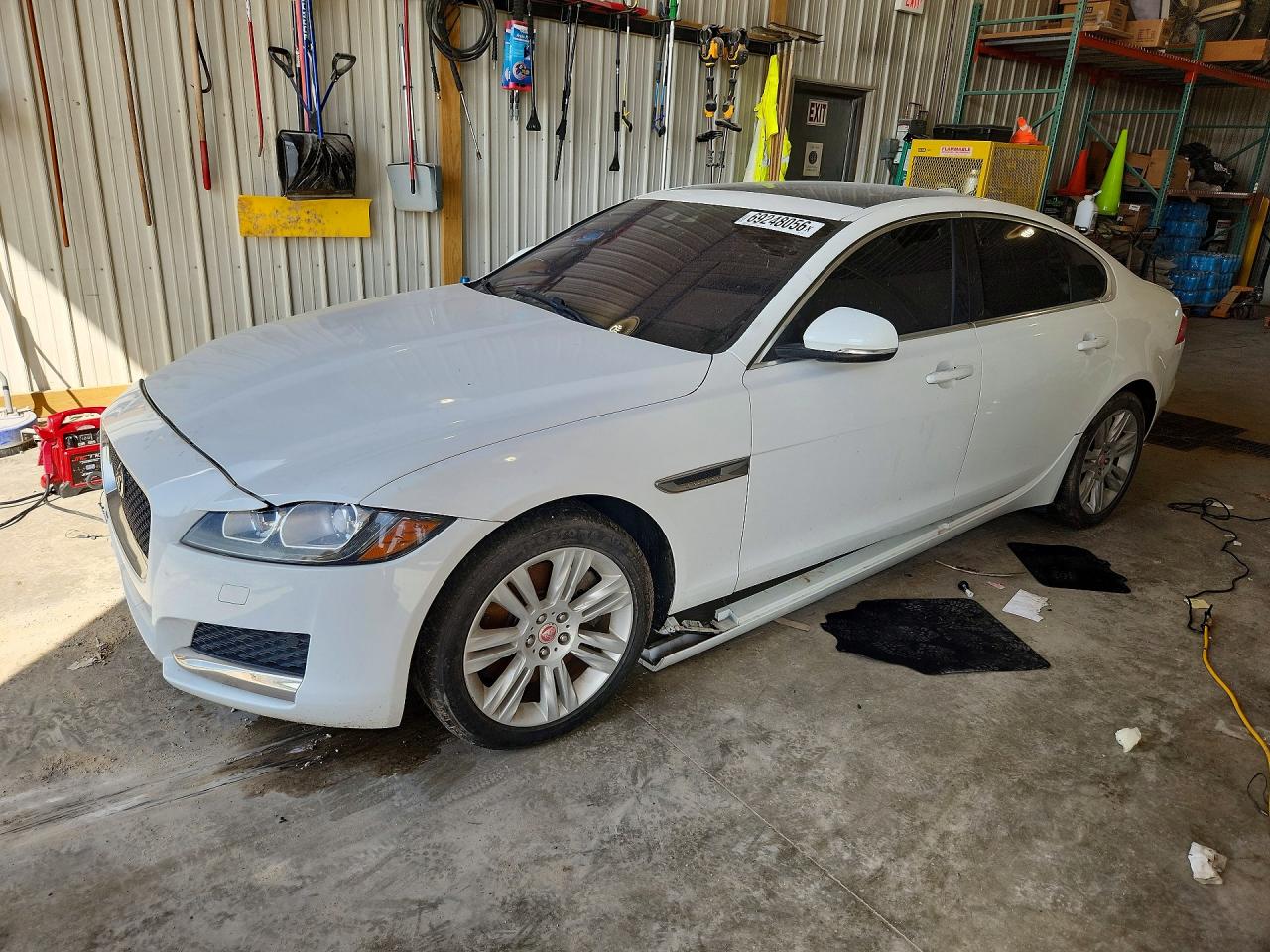 2016 JAGUAR XF PREMIUM | SAJBD4BV7GCY06652 | UPCARS