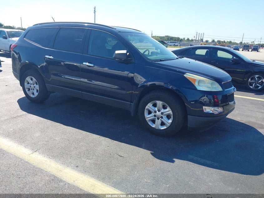2011 CHEVROLET TRAVERSE LS | 1GNKREED2BJ203810 | UPCARS