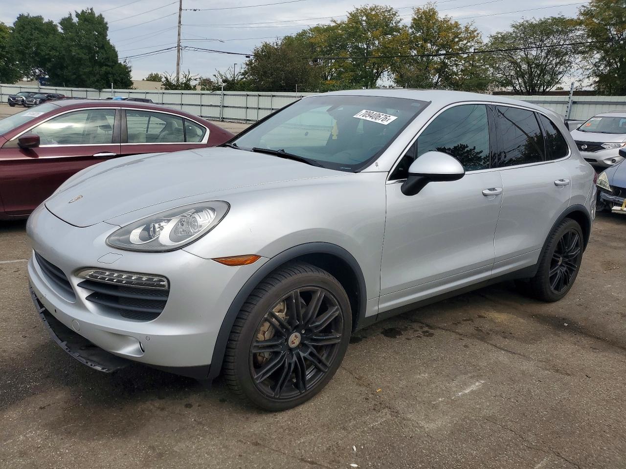 2012 PORSCHE CAYENNE S | WP1AB2A25CLA45284 | UPCARS
