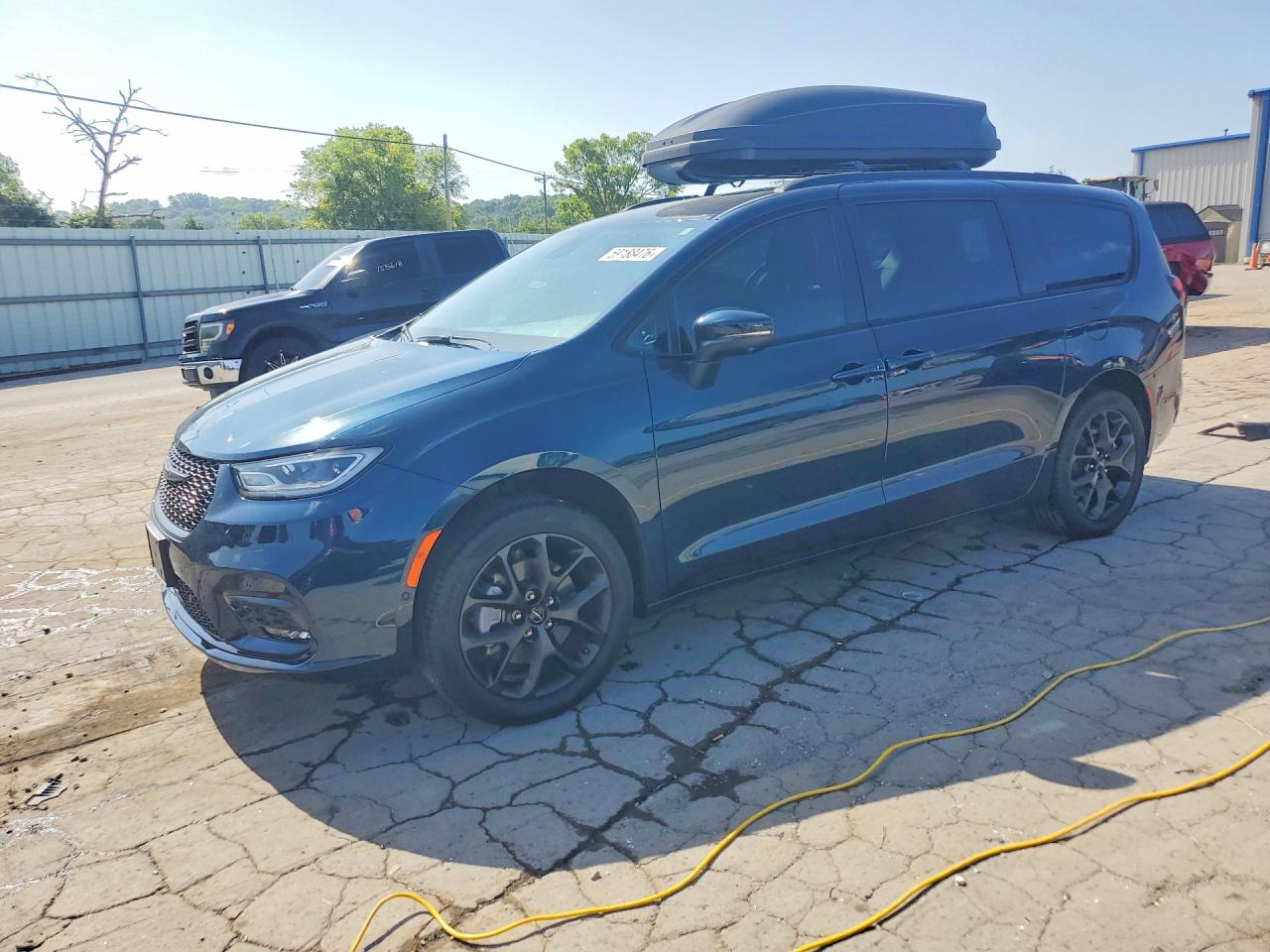 2023 CHRYSLER PACIFICA TOURING L | 2C4RC3BG4PR573218 | UPCARS