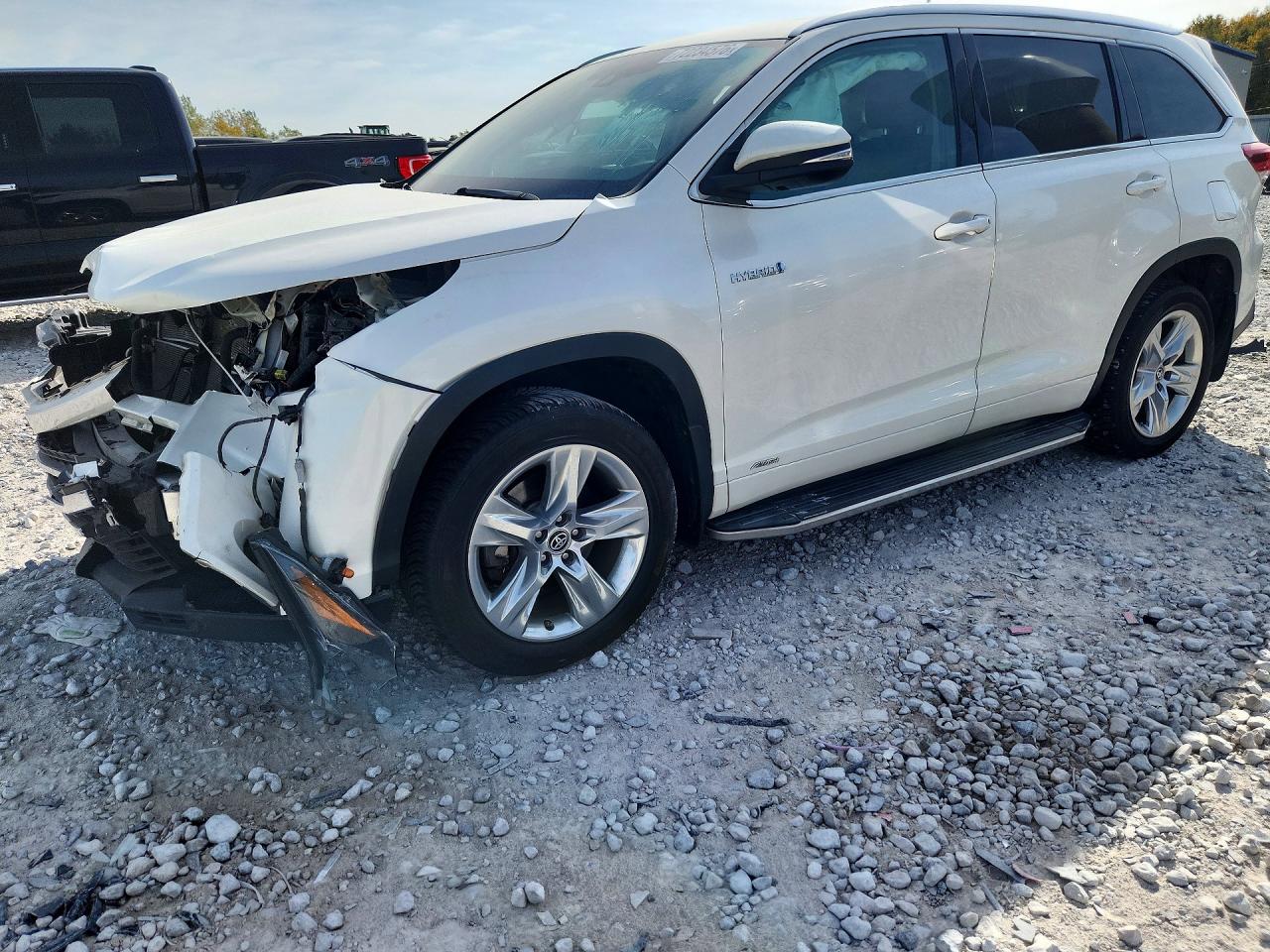 2019 TOYOTA HIGHLANDER LIMITED | 5TDDGRFH7KS076636 | UPCARS