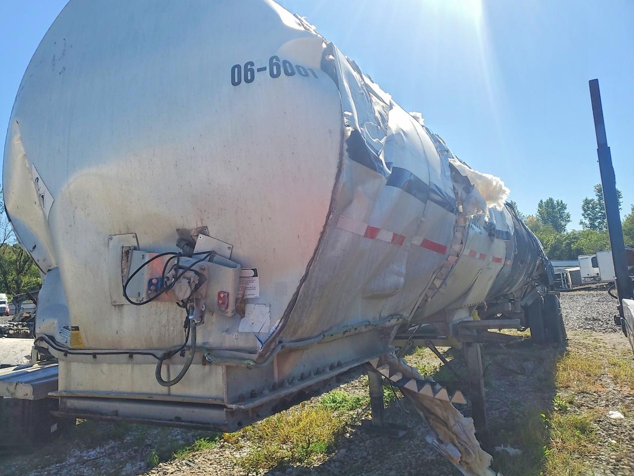 2005 LUBBOCK TANKER 2006  10000 | 1L921P8F061224003 | UPCARS