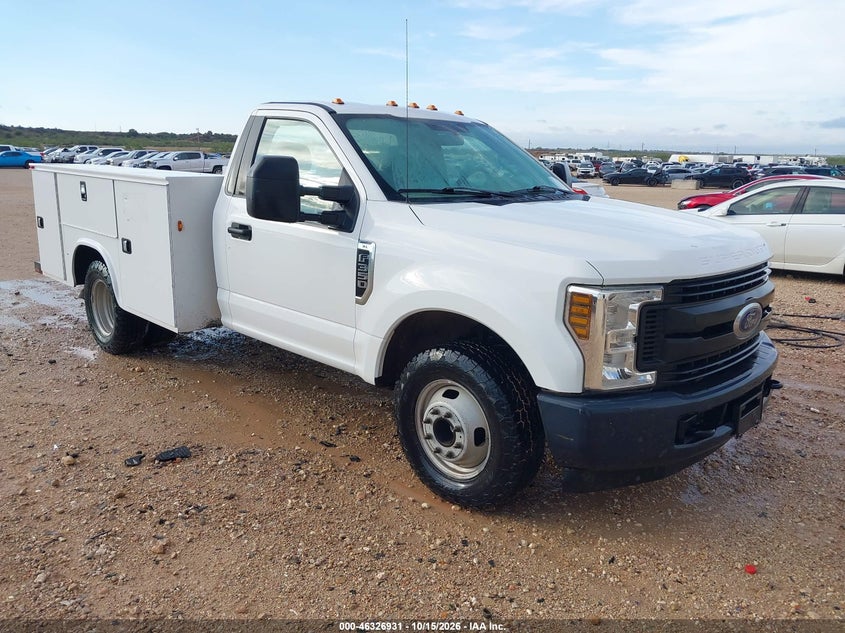 2018 FORD F-350 CHASSIS XL | 1FDRF3G69JEC69602 | UPCARS