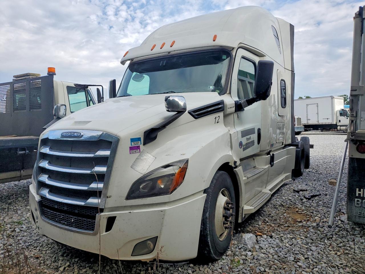 2018 FREIGHTLINER ALL OTHER | 3AKJHHDR1JSJZ5673 | UPCARS