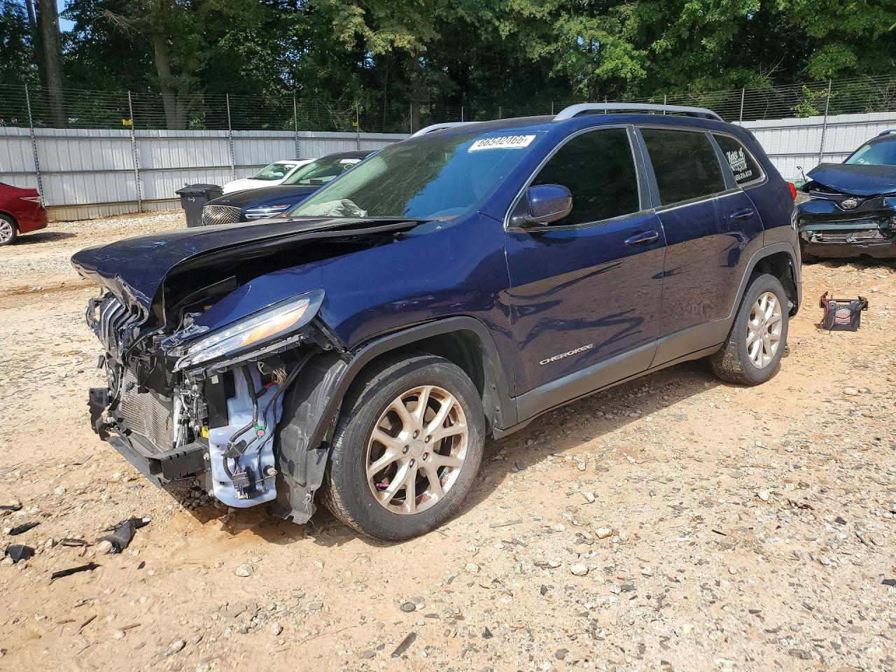 2015 JEEP CHEROKEE LATITUDE | 1C4PJLCB7FW793796 | UPCARS