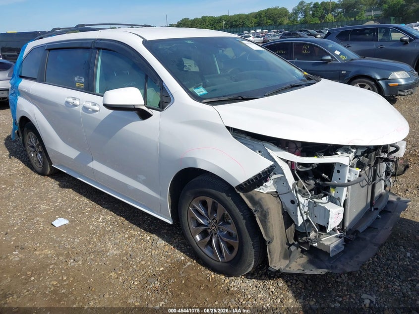2025 TOYOTA SIENNA LE | 5TDKSKFC6SS220467 | UPCARS