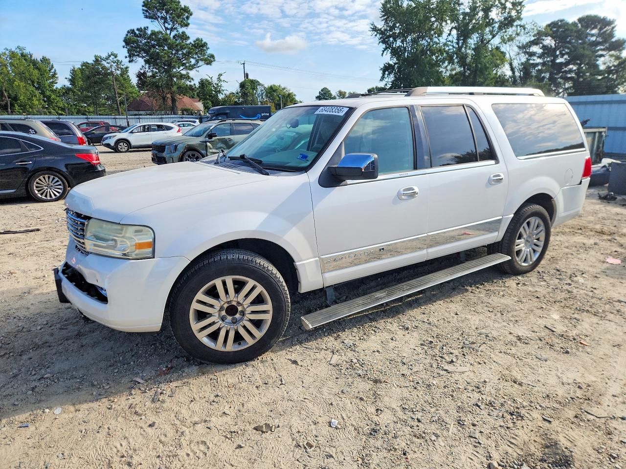 2011 LINCOLN NAVIGATOR L | 5LMJJ3H54BEJ01141 | UPCARS