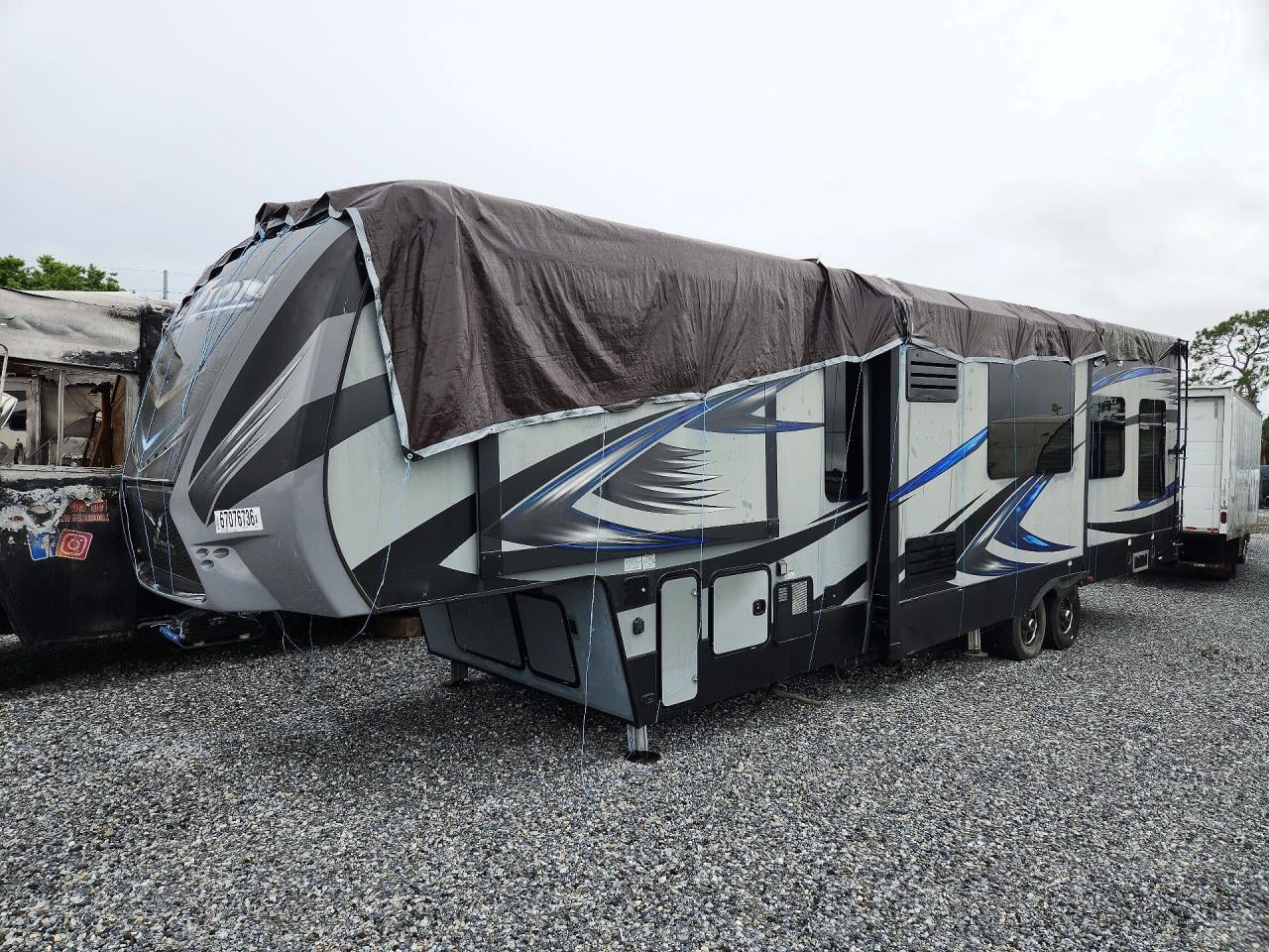 2017 KUTB FUZION CAMPER | 4YDF36923HF810673 | UPCARS