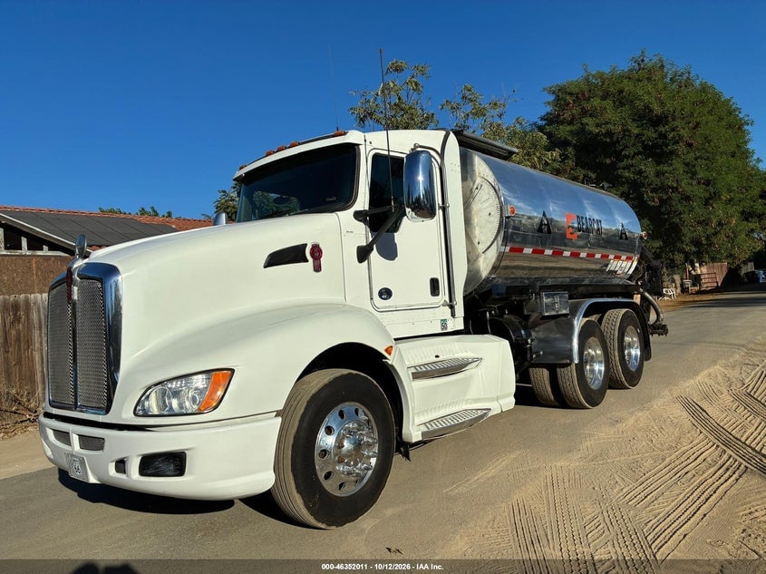 2011 KENWORTH CONSTRUCTION T660 | 1XKAD09X0BJ279637 | UPCARS