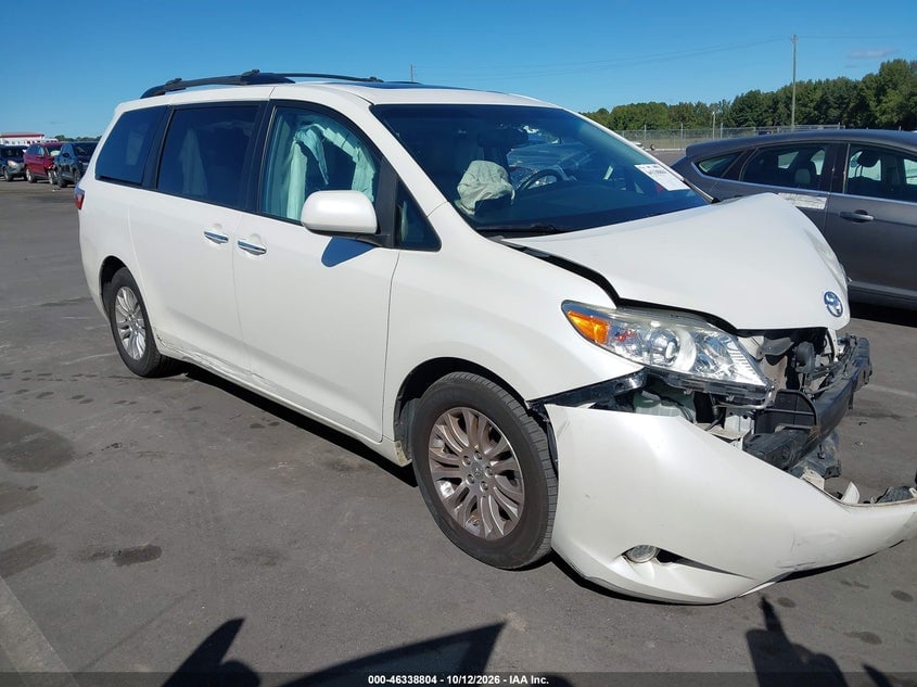 2015 TOYOTA SIENNA XLE PREMIUM 8 PASSENGER | 5TDYK3DC2FS545318 | UPCARS