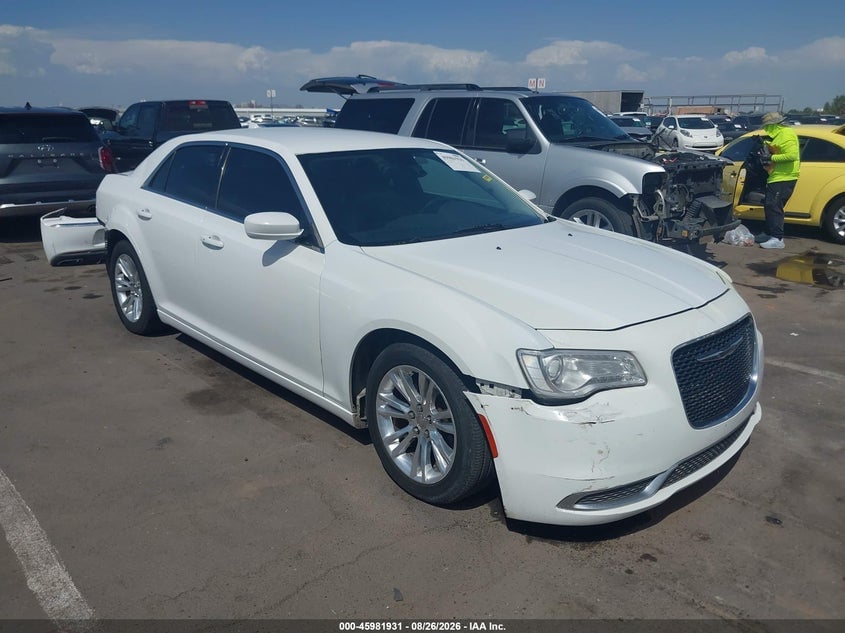 2016 CHRYSLER 300 LIMITED | 2C3CCAAG8GH229719 | UPCARS