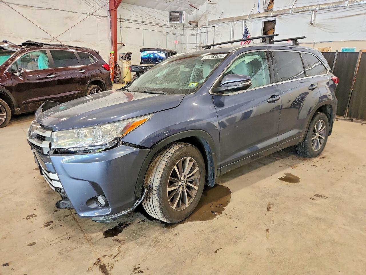 2017 TOYOTA HIGHLANDER XLE | 5TDJZRFH5HS379226 | UPCARS