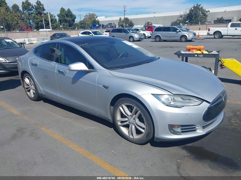 2013 TESLA MODEL S | 5YJSA1CN2DFP26274 | UPCARS