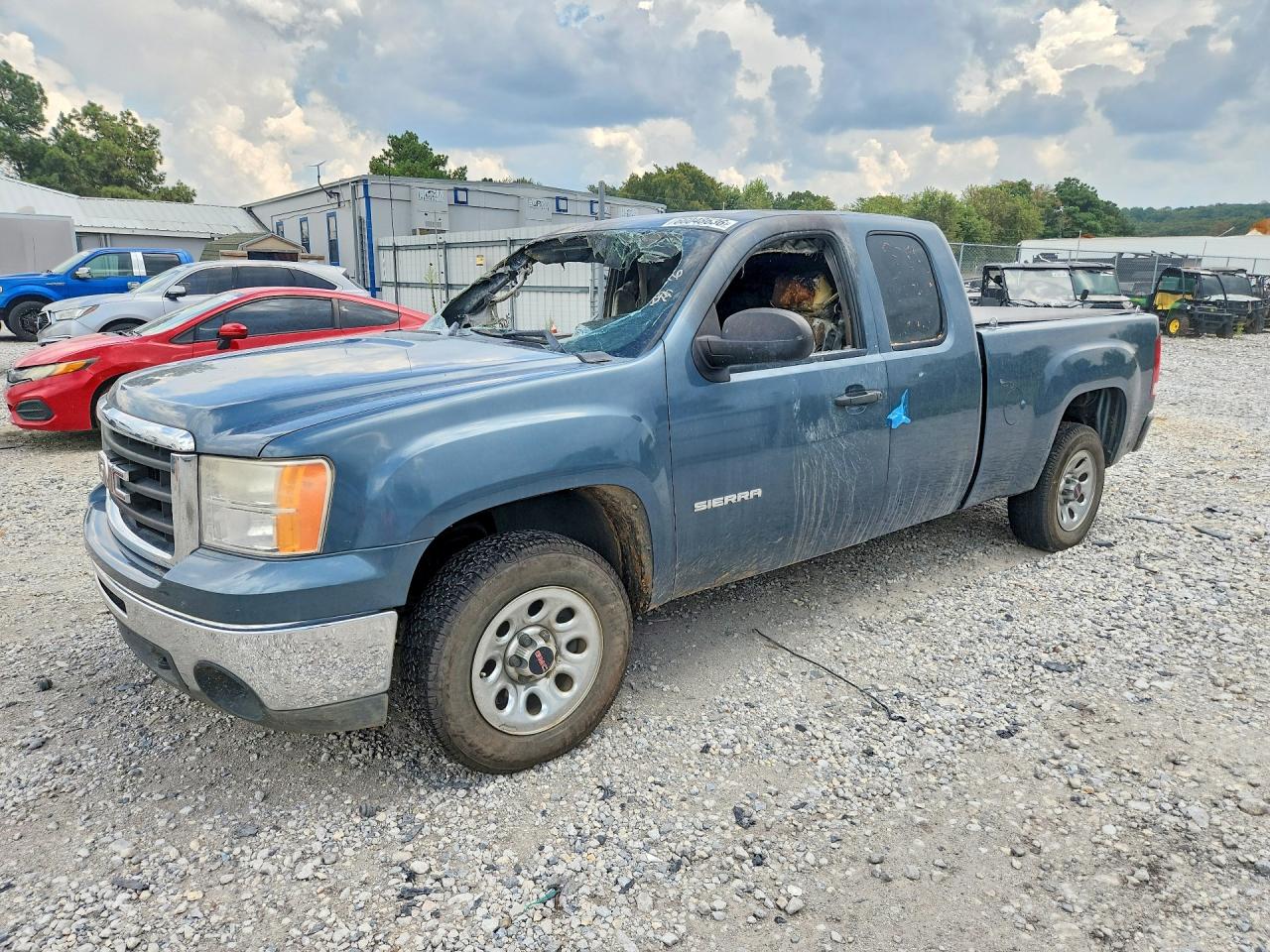 2011 GMC SIERRA C1500 | 1GTR1TEA2BZ136958 | UPCARS