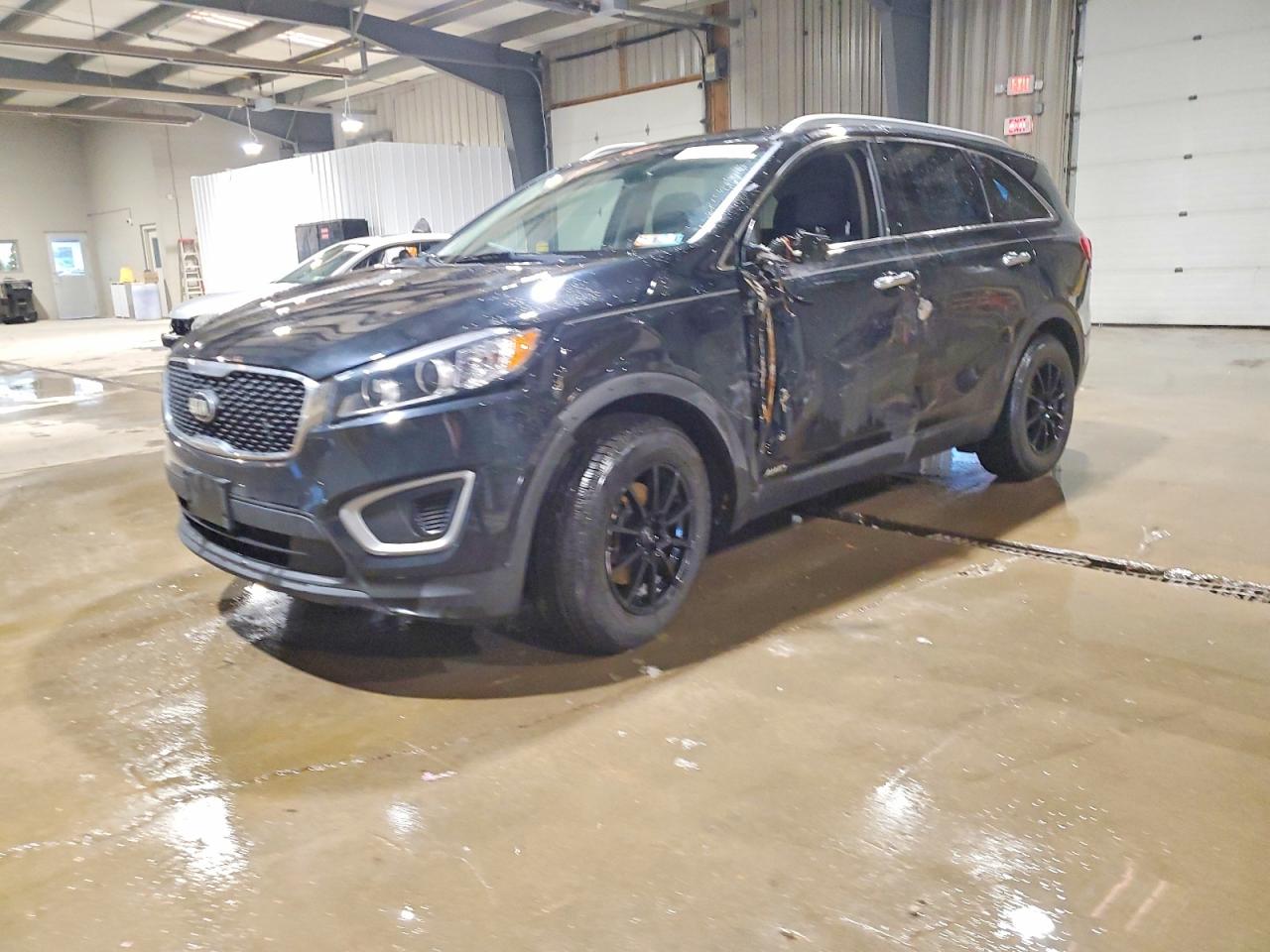 2017 KIA SORENTO LX | 5XYPGDA32HG329721 | UPCARS