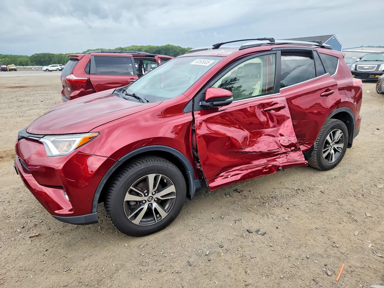 2018 TOYOTA RAV4 XLE | JTMRFREV5JD241061 | UPCARS