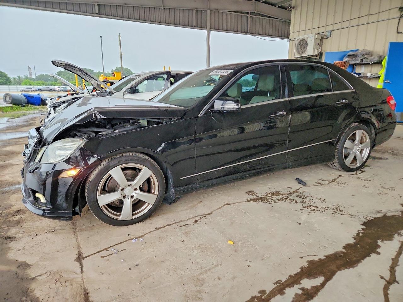 2011 MERCEDES-BENZ E-CLASS 350 | WDDHF5GB2BA290735 | UPCARS
