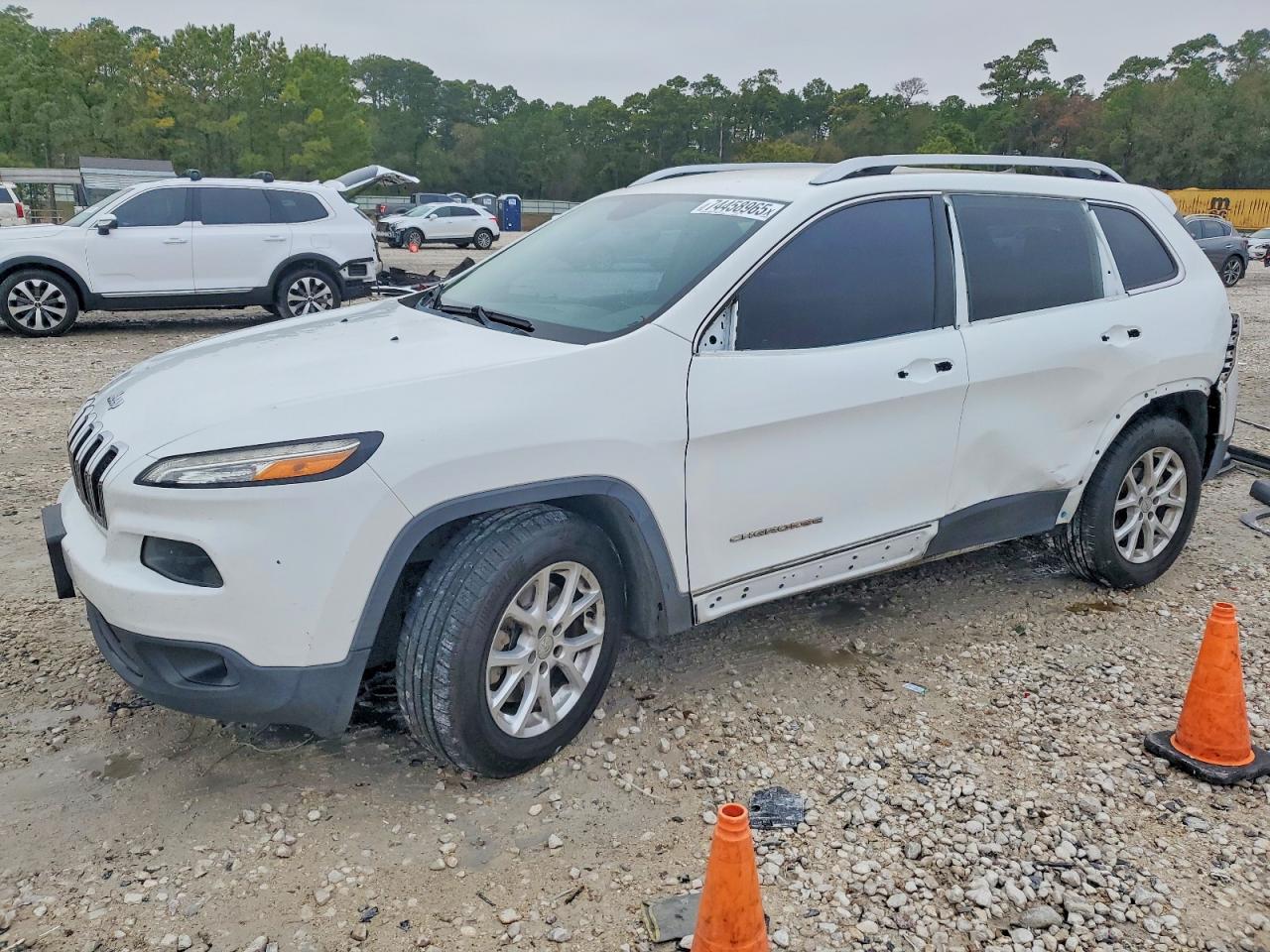 2017 JEEP CHEROKEE LATITUDE | 1C4PJLCB1HW540752 | UPCARS